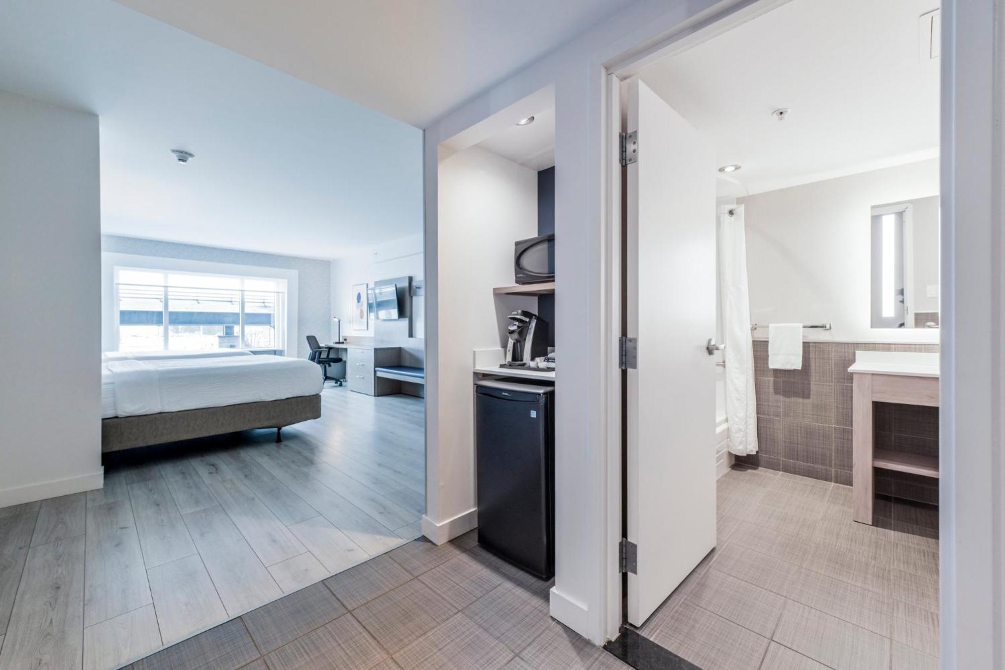 Holiday Inn Express Hotel & Suites Saint - Hyacinthe By Ihg Exterior foto
