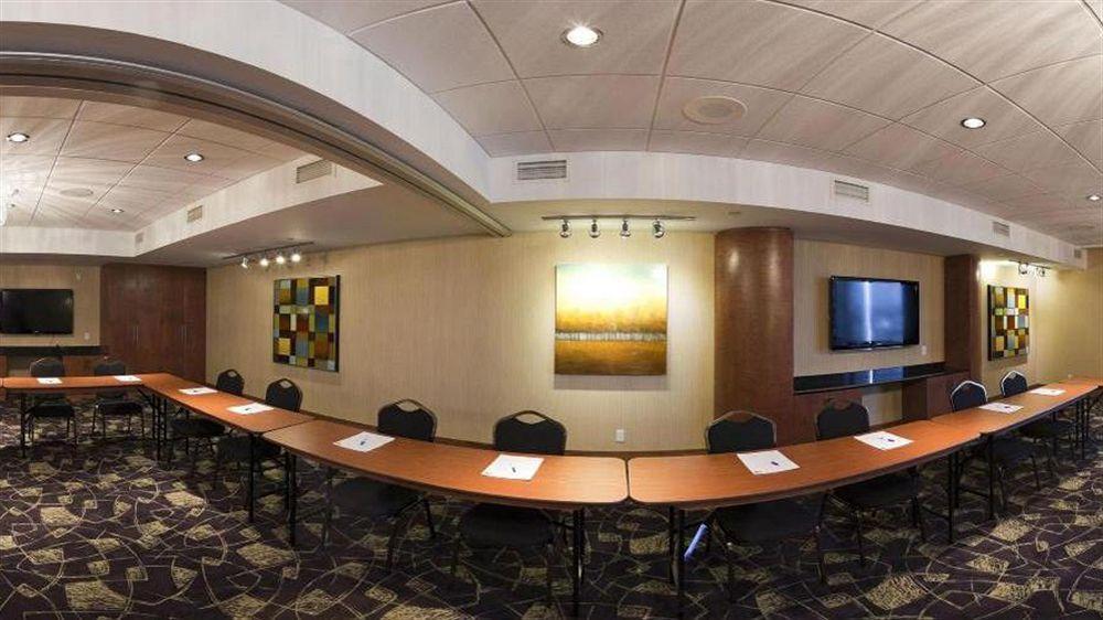 Holiday Inn Express Hotel & Suites Saint - Hyacinthe By Ihg Exterior foto